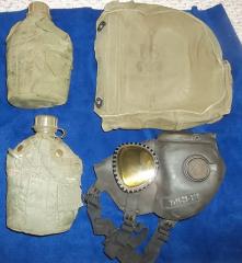 Viet Nam Era Canteens, Gas Mask