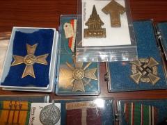Assorted Military Medals & Patches