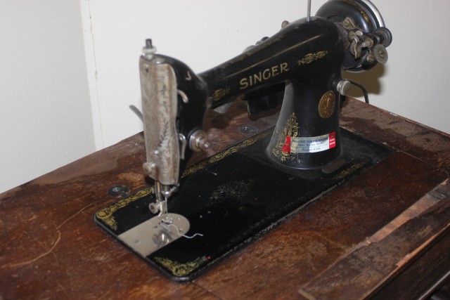 Vintage Singer Sewing Machine