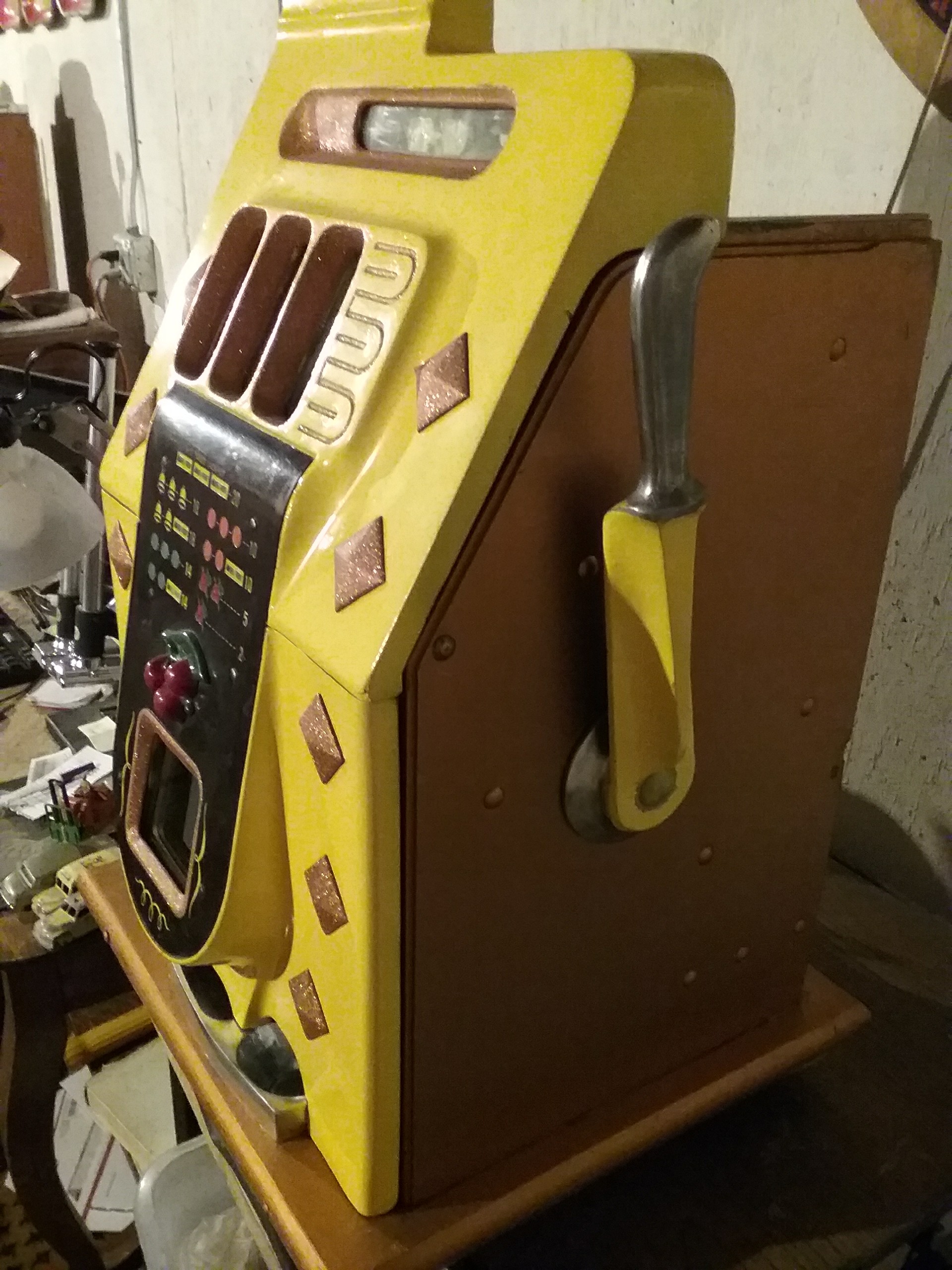 1940's Mills 25 Cent Slot Machine-2