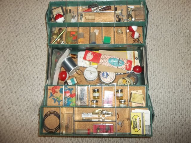 Grip Lock Vintage Tackle Tool Box W/ Lures-1